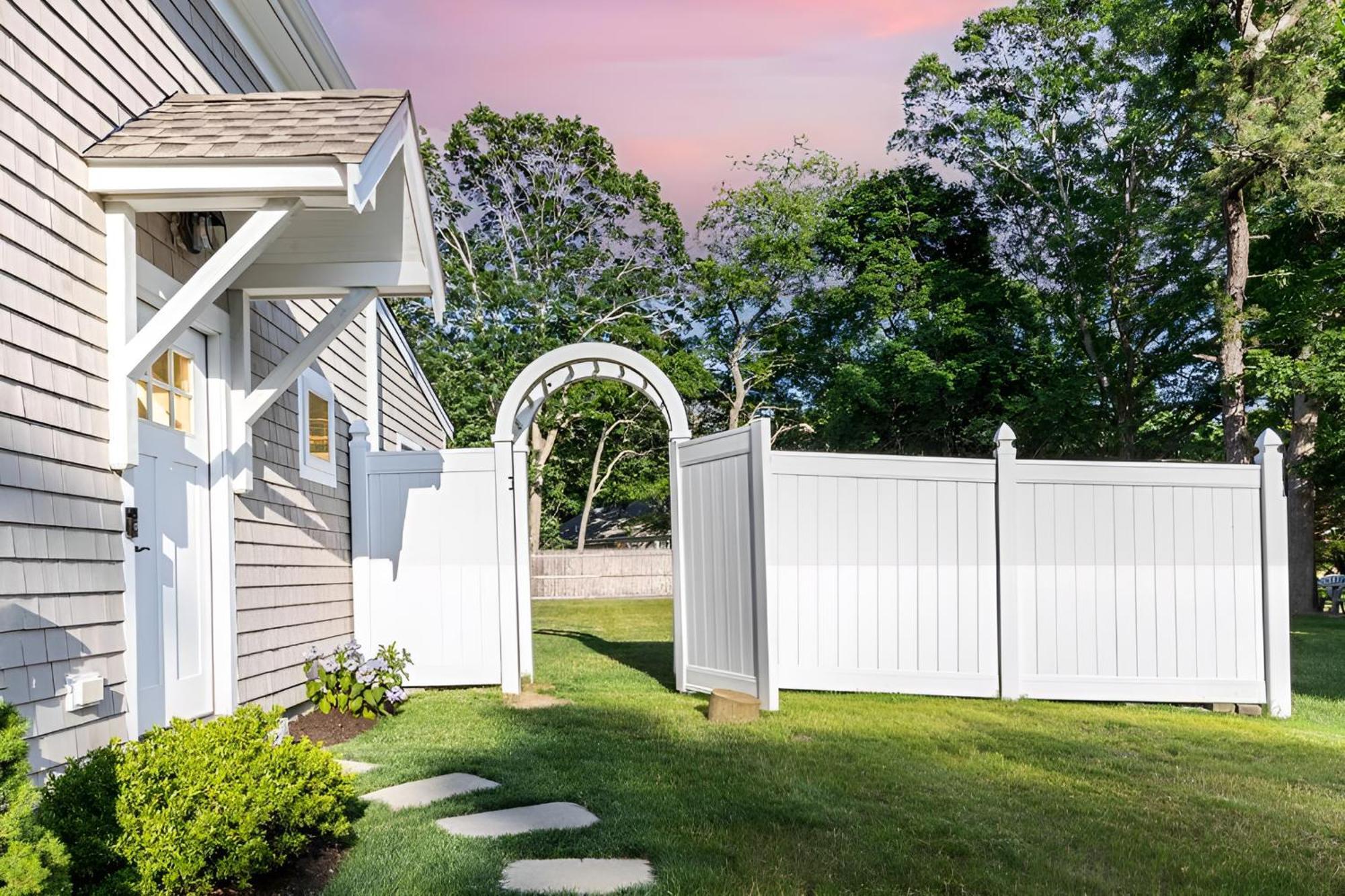 Renovated & Sophisticated Home Near Beach & Shops! Barnstable Kültér fotó